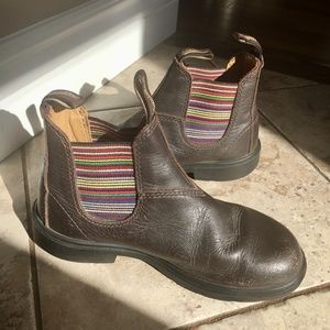 Blundstone girl rainbow boot